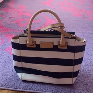 Kate Spade last summer bag. Condition is like new.